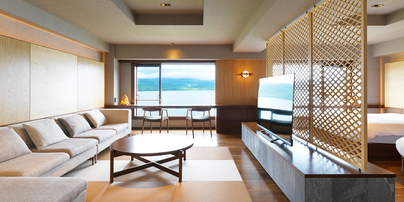 湖侧豪华和洋房