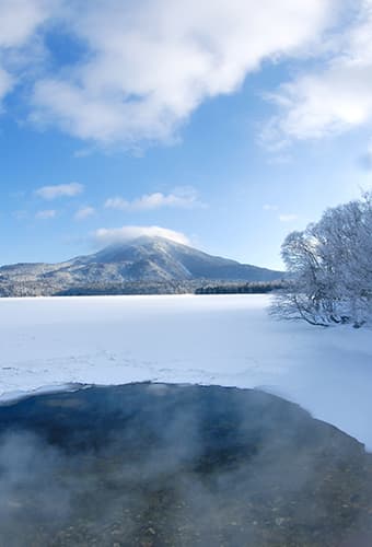 About lake Akan