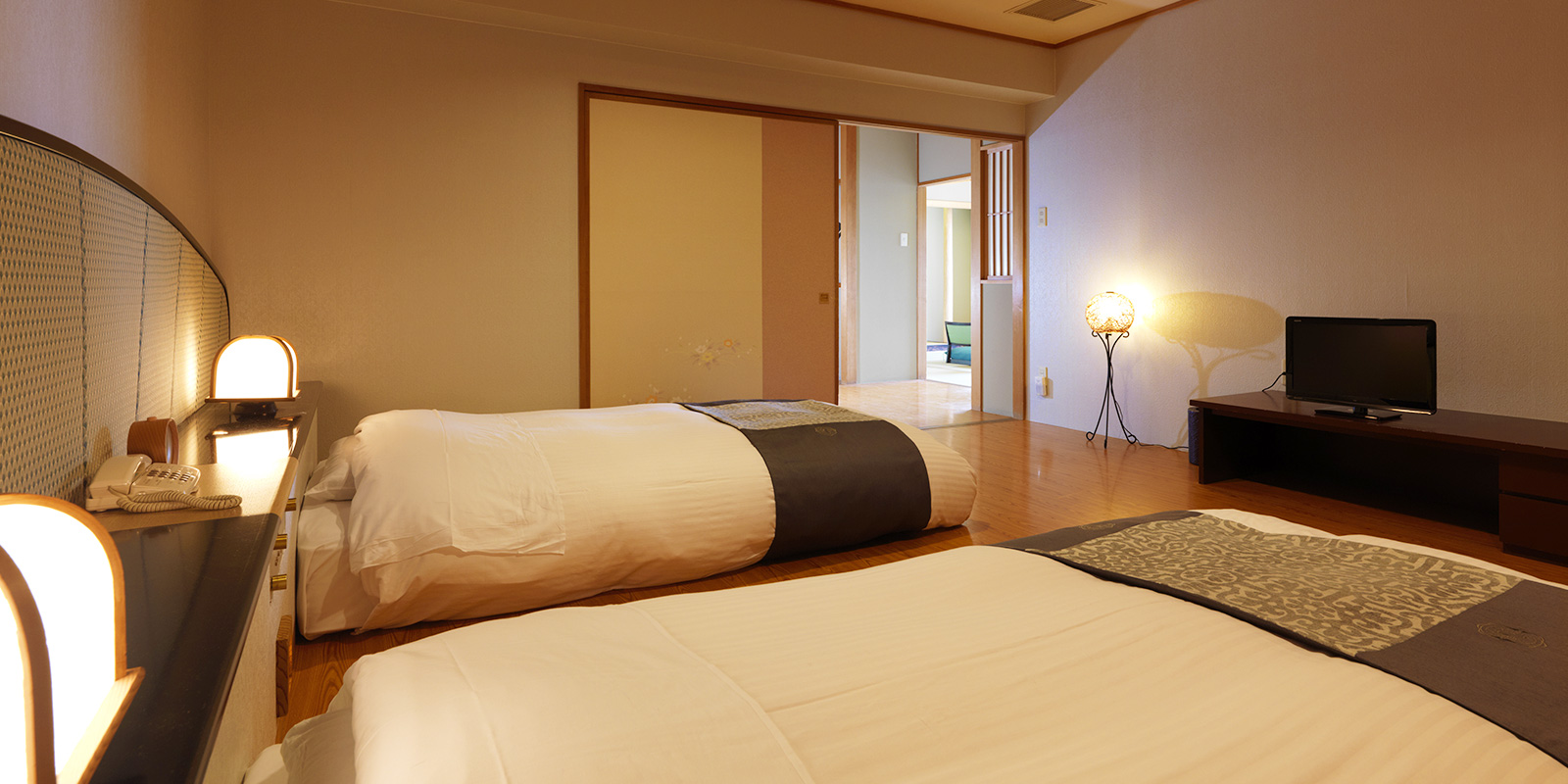 Lakeside Family Suite
