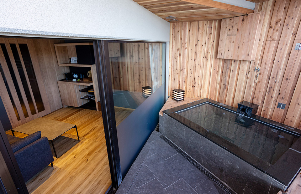 [NEW] Japanese-Western Room　with Hot Spring View bath