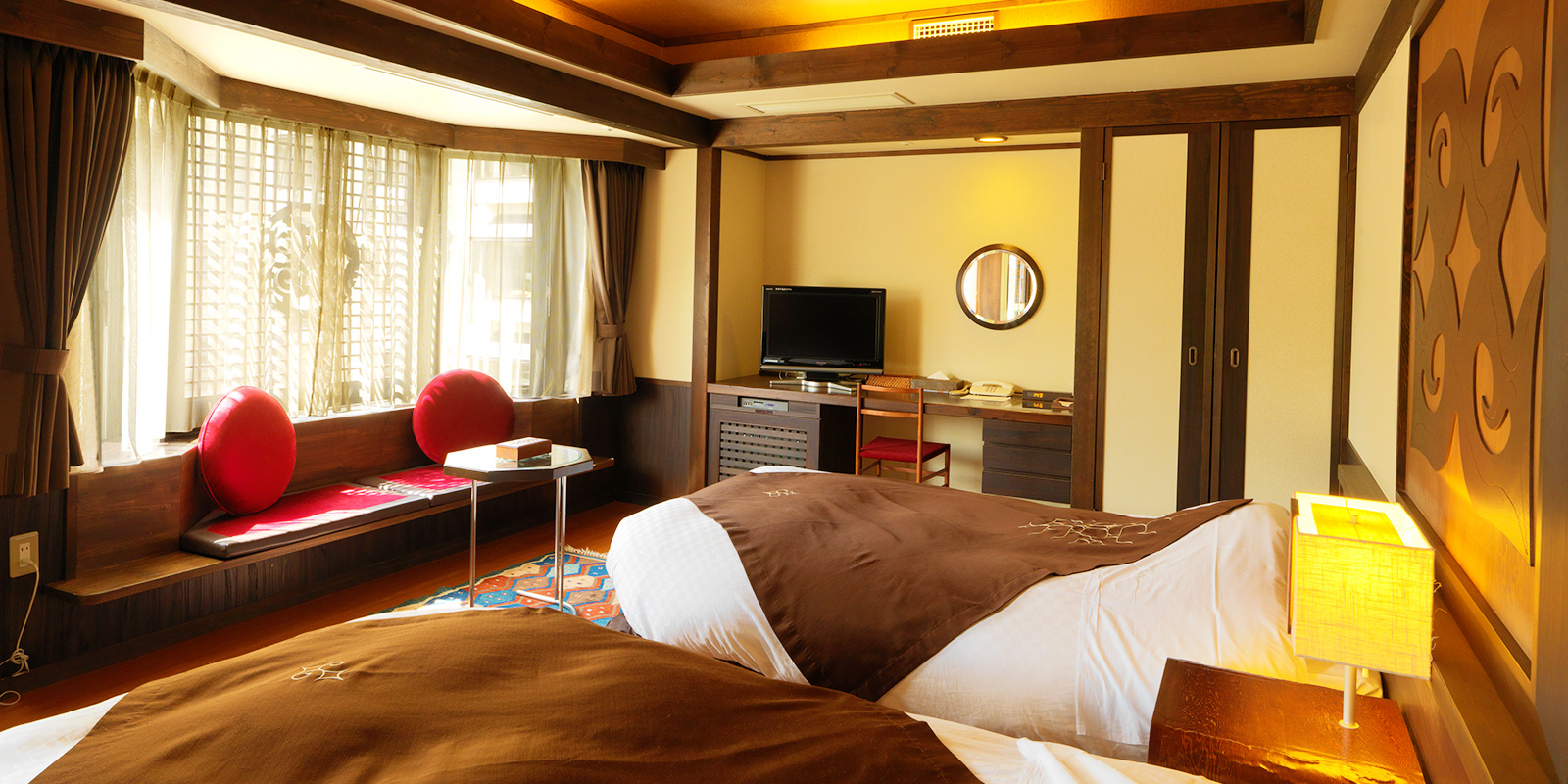 Western-Style Twin Room