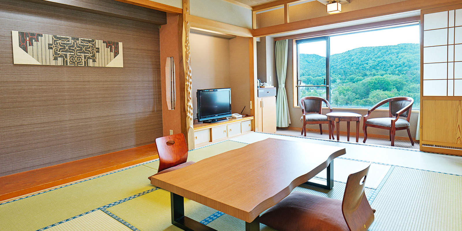 Mountainside Japanese Style Room