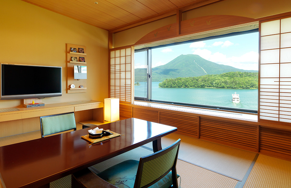 Japanese/Western-Style Room