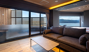 Image: Japanese Room with Outdoor Bath for 2 Guests