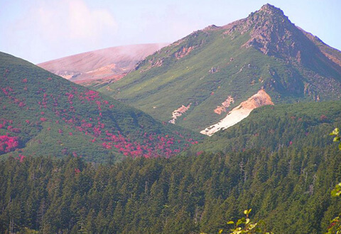 雌阿寒岳登山（阿寒湖畔～阿寒富士～遠內多湖路線）